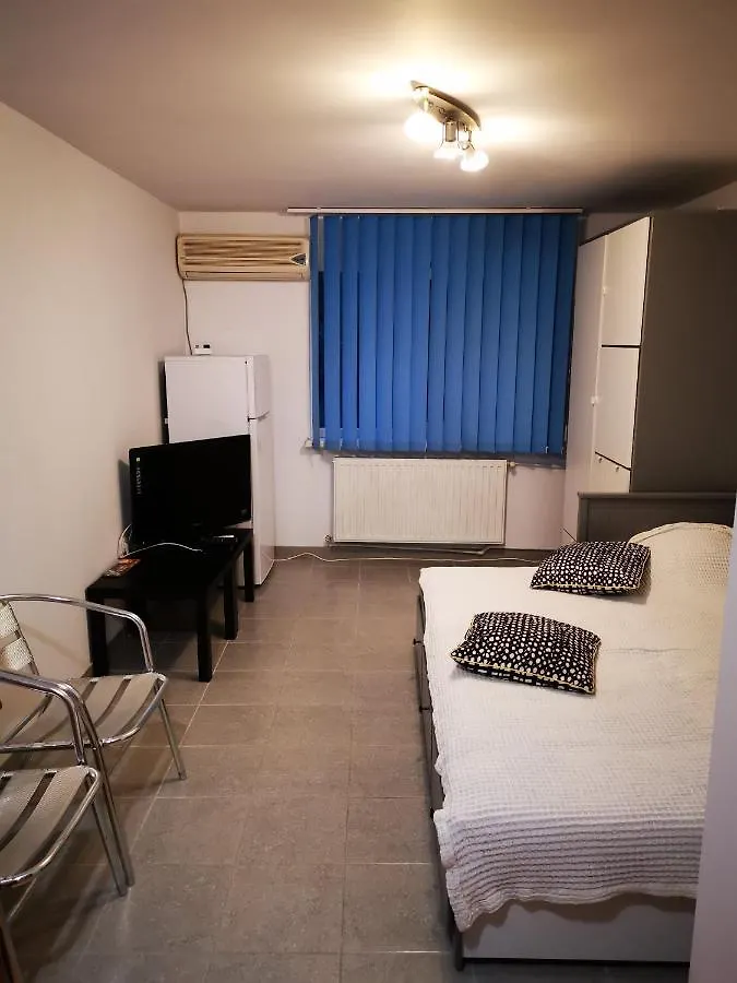 Romexpo Cosy Studio - Self Check-In & Out With Key-Locker At Any Hour Apartment Bucharest Romania